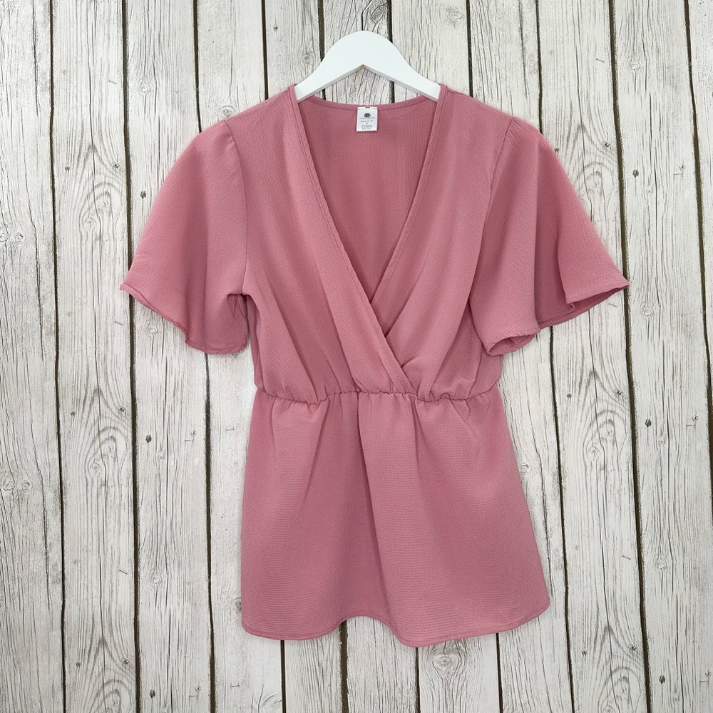 Cozy Rozy Blouse Women’s Size Small Pink Mauve Textured Peplum Faux Wrap NWOT